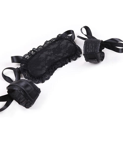 2Pcs Boutique Room Fun - Lace Wrist Cuffs & Blindfold