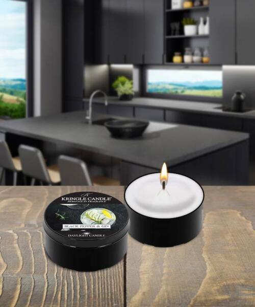 Kringle Candle – Black Pepper Gin